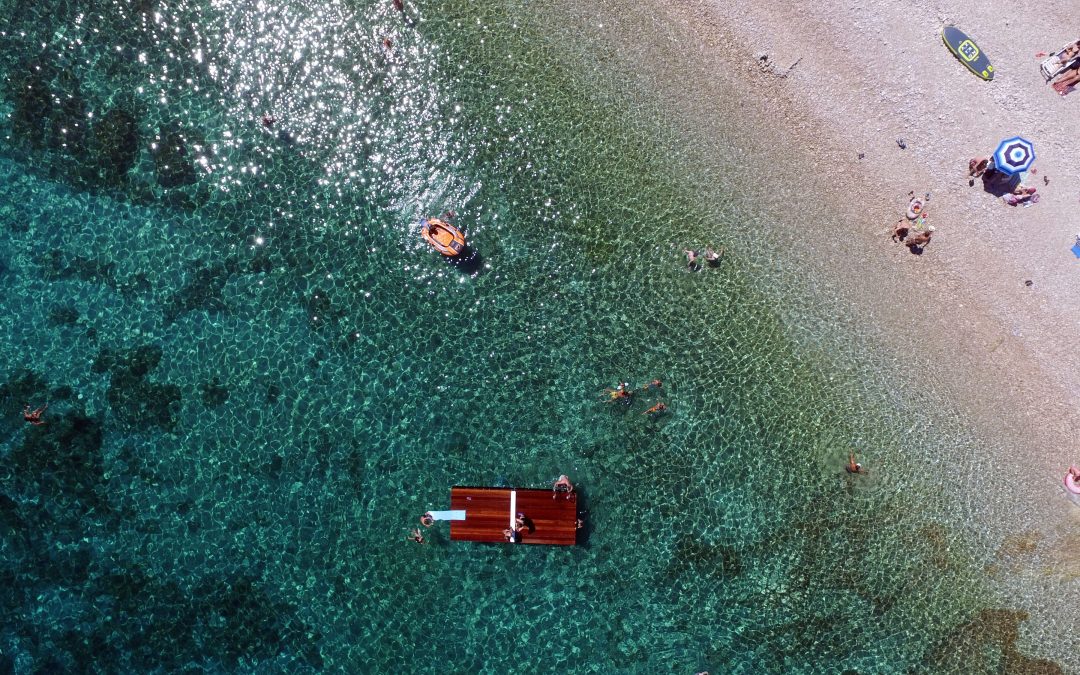 Postavljeni pontoni i nadohranjene plaže